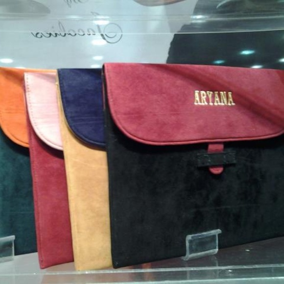 Meet your Posher, Ella - Picture 2 of 3